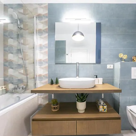 Retreat Unirii Mansion