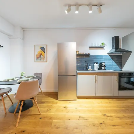 Retreat Unirii Mansion