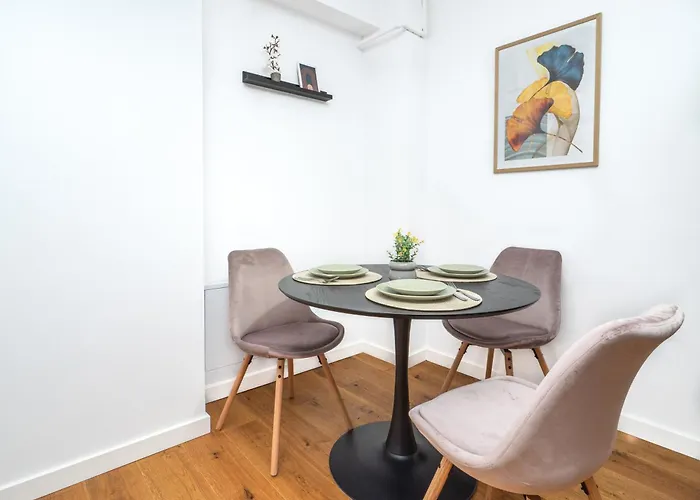 Retreat Unirii Mansion