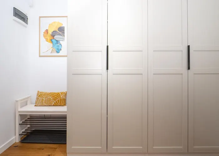 Retreat Unirii Mansion