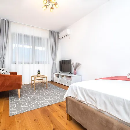 Retreat Unirii Mansion * 布加勒斯特