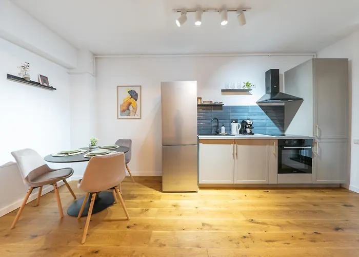 Retreat Unirii Mansion